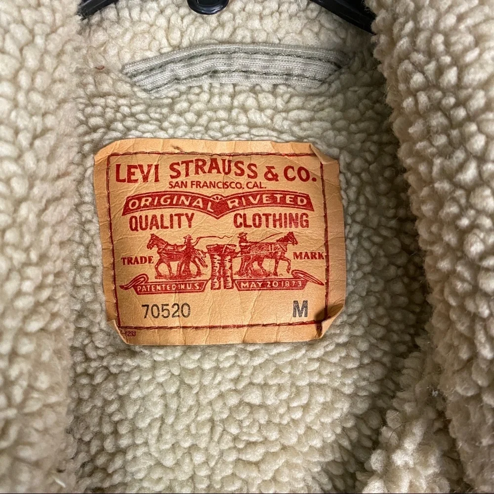 Levis Corduroy Sherpa Jacket Size Medium